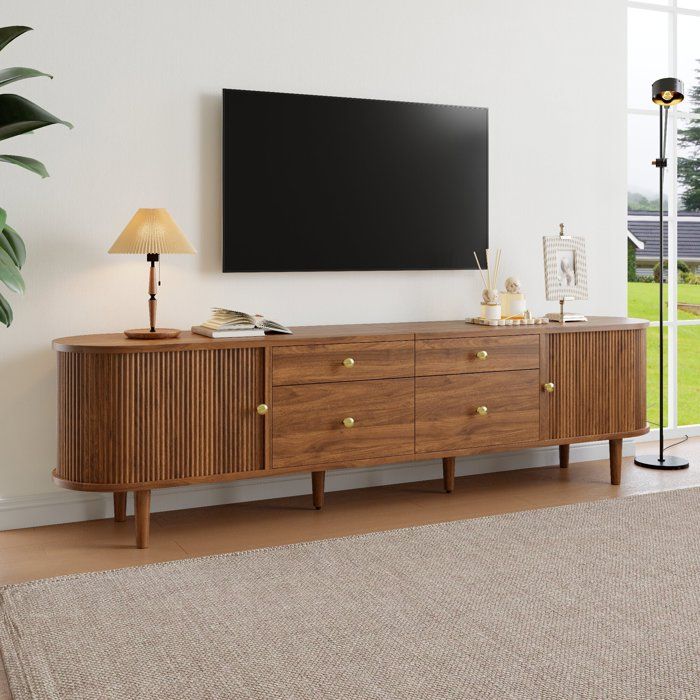 Meuble TV Bas Noyer LEMONMAX Bords Arrondis Relief Ondulé 3D Portes Coulissantes 4 Tiroirs Pieds en Bois