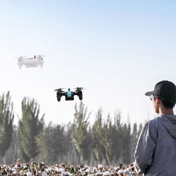 Drone avec camera Wifi PRIXTON Predator Noir 150m de portee 8 min d autonomie Cdiscount Jeux Jouets