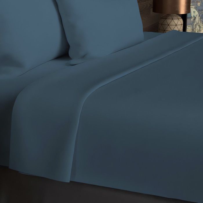 Drap plat en coton 57 fils 240x290 cm UNI bleu canard par Soleil docre Drap plat en coton 57 fils 240x290 cm UNI bleu canard par Soleil docre