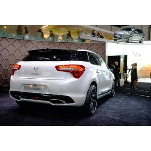 Baguette De Coffre Chromée Pour Renault Twingo III – Bande Adhésive Miroir 1,2 M, Finition Luxe Facile à Poser