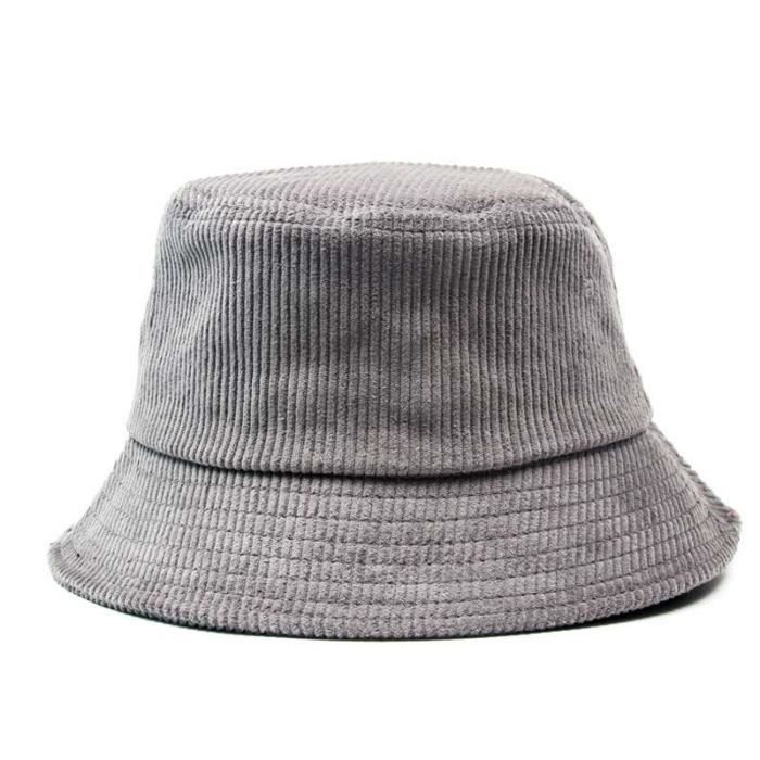 Photo libre de droit de Chapeau Seau Blanc Isolé Sur Jaune banque d