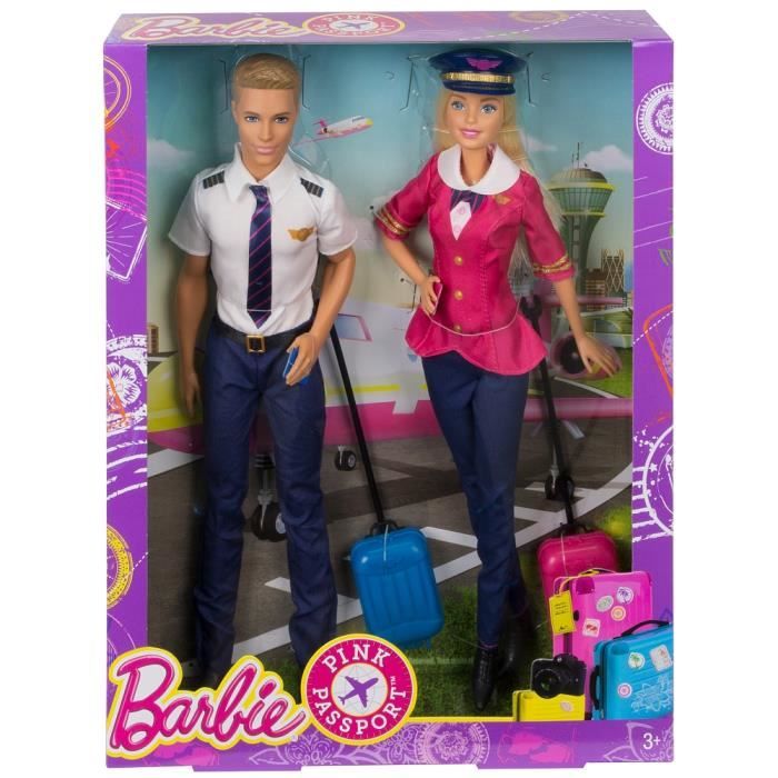 l'avion bleu vintage de barbie, avec la Barbie commandant de bord et sa  valise, et d'autres jouets, canettes, valis…