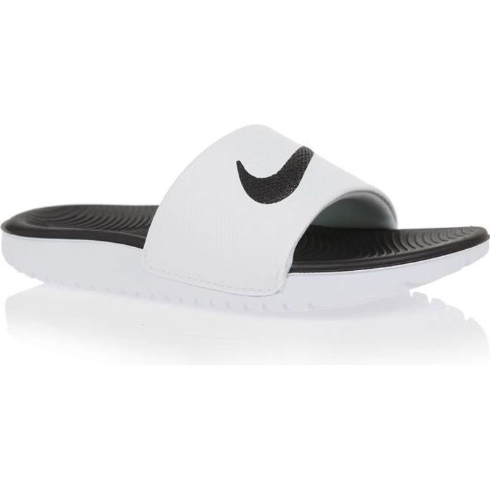 white nike kawa slides