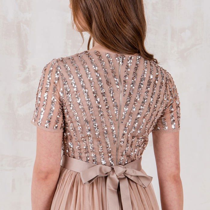 Maya deluxe RL004 MM Maya Robe Longue de Demoiselle D honneur A Manches Courtes Taupe Robe de demoiselle d honneur Femme Blush Taupe Cdiscount Pret a Porter