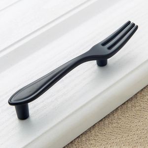 Boîte de 20 Matt Nickel 33 mm alvéolée Cuisine Tiroir//poignées de porte avec vis