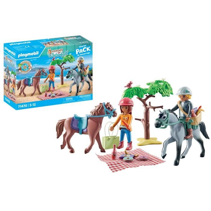 Lot de Playmobil: chevaux, personnages et nombreux accessoires
