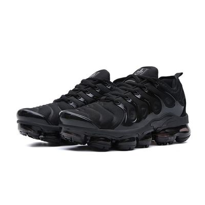 vapormax plus black sale