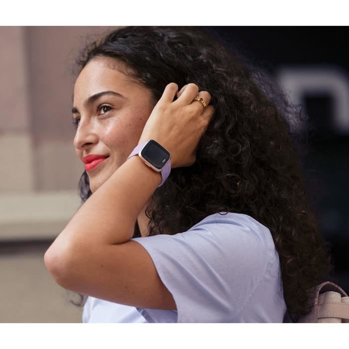 Fitbit versa lcd clearance
