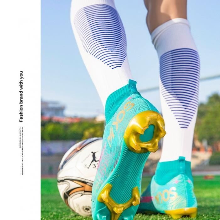 WOWEI Crampons de Foot Homme Professionnel Chaussures de Football Homme  Garçon High Top Spike Crampons Antidérapant Athlétisme Entrainement Chaussures  de Sport Adolescents (10 RT, 31EU) : : Mode