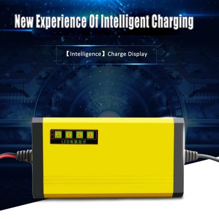 Acheter US / EU Chargeur de batterie de moto de voiture 12V 2A Moto Car  Small Battery Charge Device