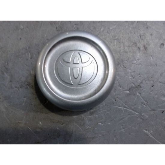 Emblème Central De Roue Toyota - Réf. 42603-0D010 / 426030D010 - Occasion Fonctionnel - Modèle 2756