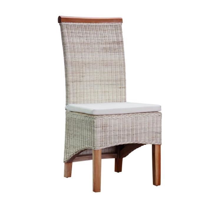Chaise en rotin naturel avec coussin