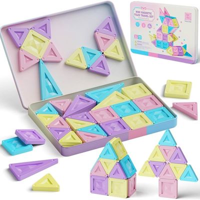Lot de 45 blocs de construction magnétiques pour enfants dans une boîte en métal, mini blocs magnétiques, jouet de voyage à partir de 3 ans, occupation pour les déplacements en voiture, avion Lot de 45 blocs de construction magnétiques pour enfants dans une boîte en métal, mini blocs magnétiques, jouet de voyage à partir de 3 ans, occupation pour les déplacements en voiture, avion