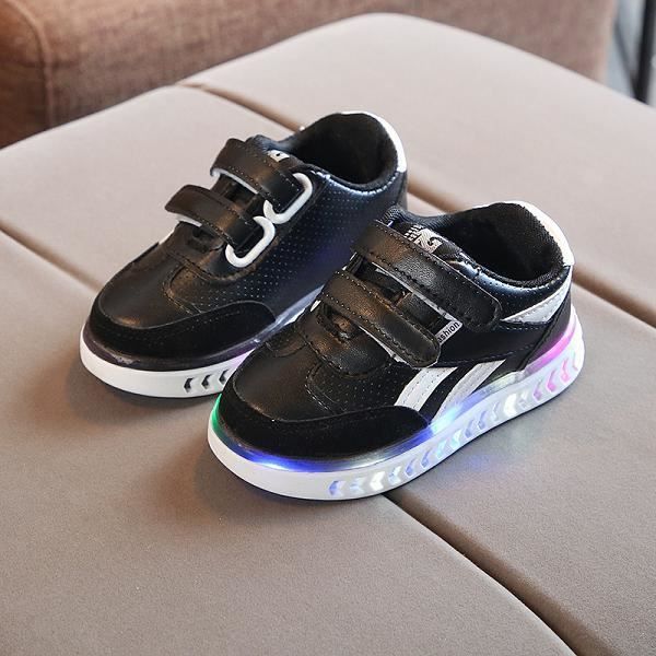 Carter's Crampons de sport Fica unisexe pour enfant Carter's Crampons de sport Fica unisexe pour enfant