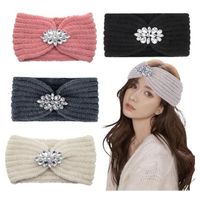 Bandeau StyleBREAKER Pour Cheveux | Motif Tresse Et Strass | Doublure Polaire | Taille Unique | Noir | Lavable 30°C