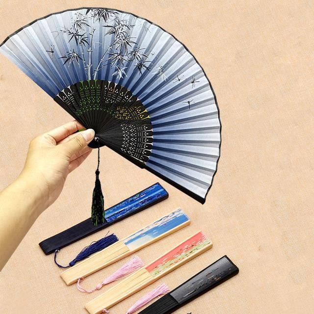 Eventail a main pliant,03--Éventail pliant portable pour femmes, style ...