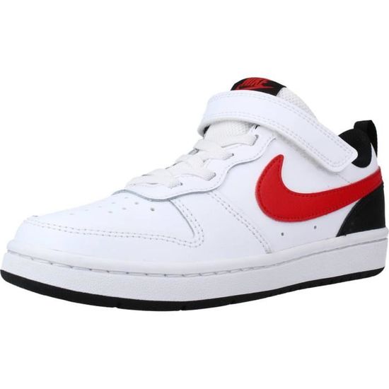 Nike avec scratch 2025 et lacet