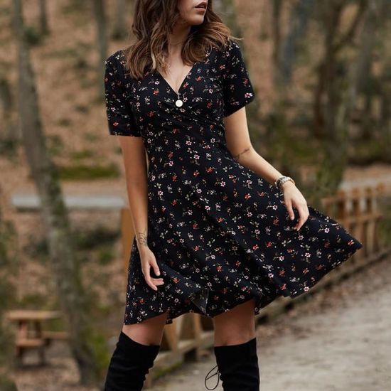 Robe à manches courtes et style rétro