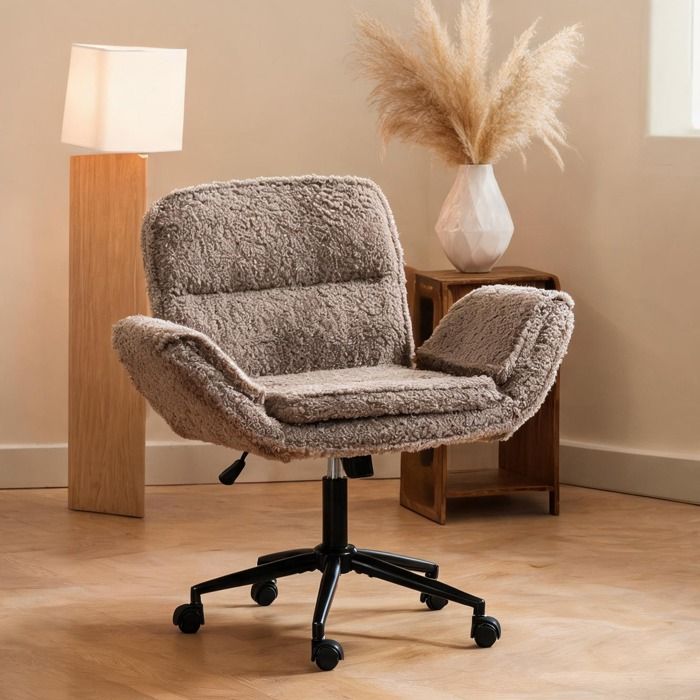 Fauteuil de bureau scandinave avec accoudoirs rabattables en peluche teddy marron chaud