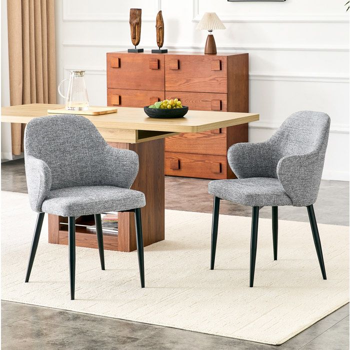 Chaises de salle à manger lot de 2 en tissu gris texturé dossier enveloppant pieds métal noir 83 cm ORVRYN