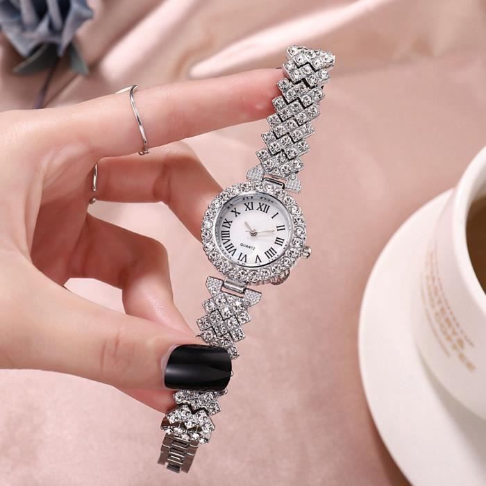 Montre Bracelet Femme à Quartz Dorée Avec Strass - Cadran Blanc - Neuf Sans étiquette