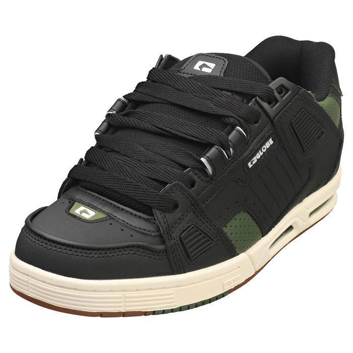 Globe Chaussures Globe Sabre Hommes - Baskets de Skate en Cuir Noir et Beige