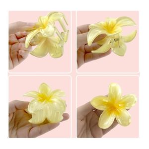 Broche Ou Pince à Cheveux Fleur Avec Plumes Bleu Ciel - Pour Soirée Ou Cérémonie - Neuf Sans étiquettes