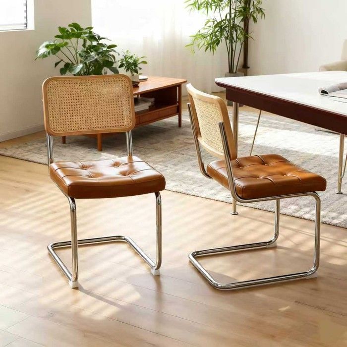 Lot de 2 chaises salle à manger design Breuer similicuir marron pieds chromés modernes rembourrées 45x56.9x85.9cm Lot de 2 chaises salle à manger design Breuer similicuir marron pieds chromés modernes rembourrées 45x56.9x85.9cm