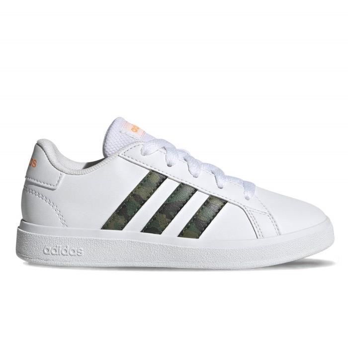 Chaussure adidas pour enfant 2025