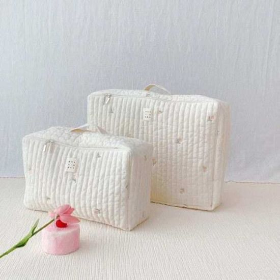 Pochette à linge brodée rose, filet à fermeture éclair pour sous