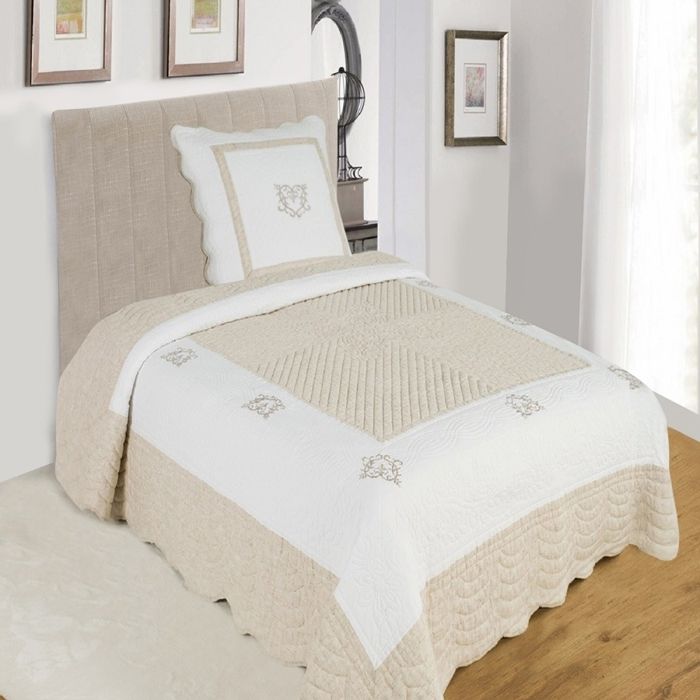 ALPES BLANC - Couvre lit boutis Peaceland Lin 180x240 cm + 1 taie 65x65 cm pour lit 1 place - dessus de lit brodé 100 % coton ALPES BLANC - Couvre lit boutis Peaceland Lin 180x240 cm + 1 taie 65x65 cm pour lit 1 place - dessus de lit brodé 100 % coton