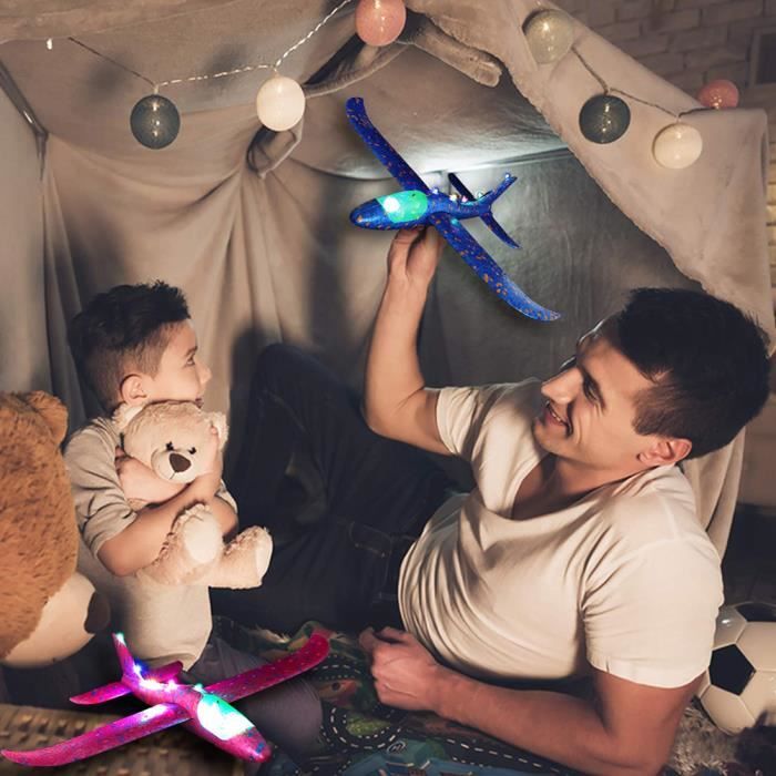 Avion en mousse à lancer pour enfants, jouets de sport en plein air, cadeaux d'anniversaire 2 pack d'avion lumineux - Chine AVION À LED et avion léger prix