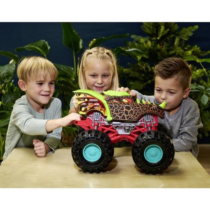 Dickie Toys - Lot de 3 Voitures SOS Team (15 cm chacune) – Lot de 3 Voitures avec Roue Libre pour Enfants à partir de 3 Ans, Voiture de Police Volvo EX40, VW ID. Buzz Ambulance & Rosenbauer Penta