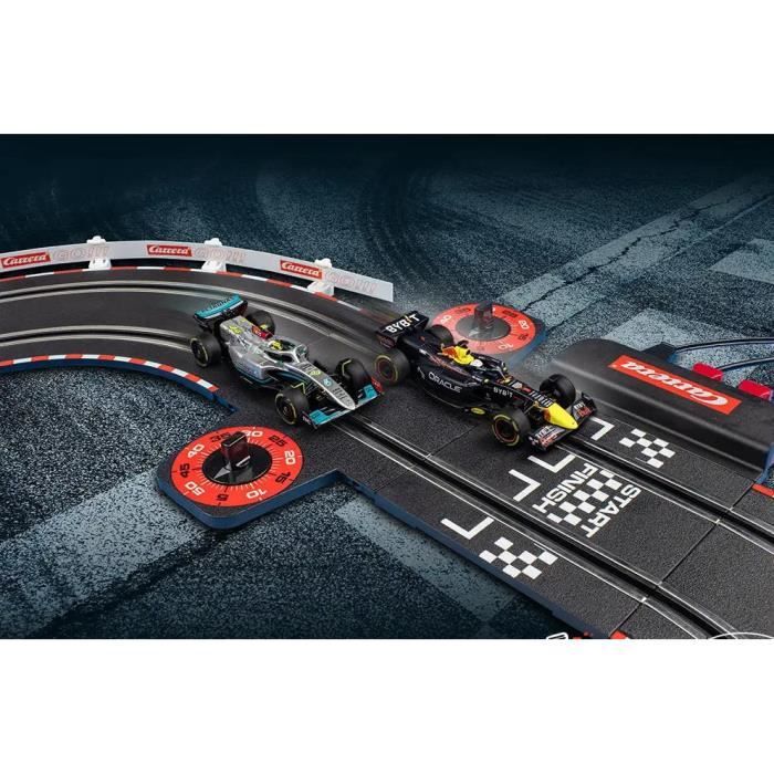 Circuit de course électrique CARRERA GO!!! Formule 1 Mercedes et Red Bull -  Cdiscount Jeux - Jouets