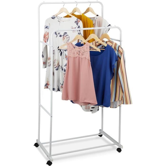 Portant à vêtements sur roulettes