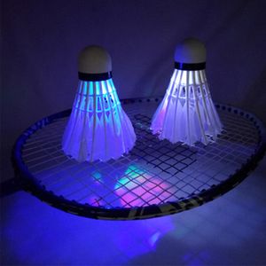WELLXUNK/® Balle de Badminton Volants en Nylon Plume Balles Badminton en Plastique pour Sportives Int/érieur et Ext/érieur Formation,Divertissement 12 pcs Jeux