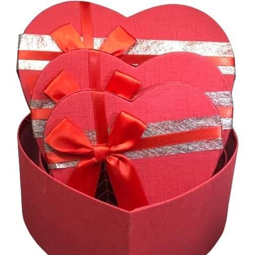 Coffret cadeaux écru et rouge, grande boîte cadeaux, boîte coeur rouge