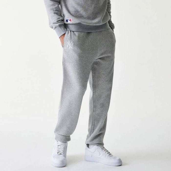 Pantalon MLB New York Yankees New Era Jogger Gris -New era- Taille :M Pantalon MLB New York Yankees New Era Jogger Gris -New era- Taille :M