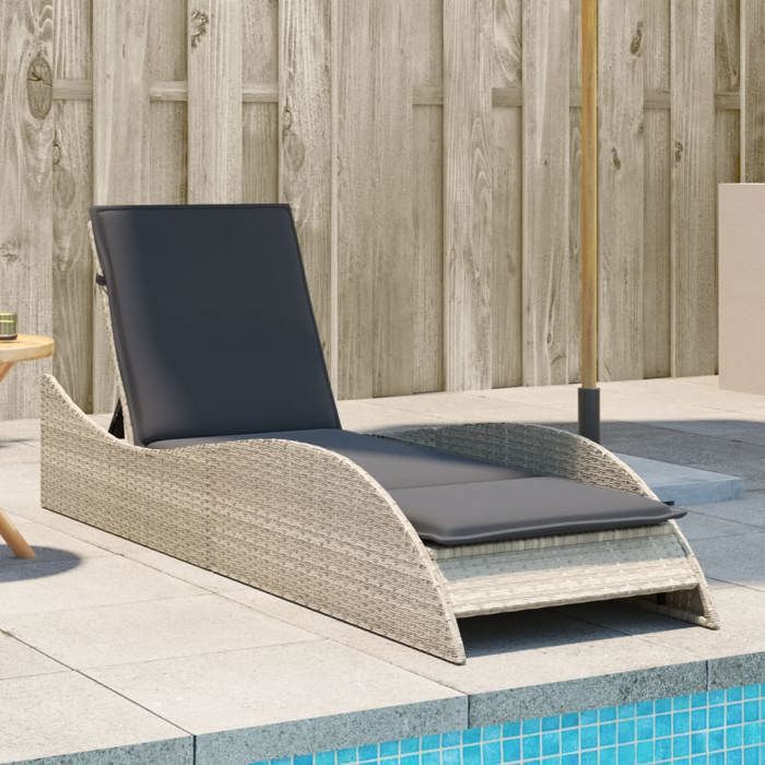 Chaise longue en poly rotin - vidaXL - 60x205x73 cm - Gris clair - Dossier réglable - Coussin amovible - Résine tressée