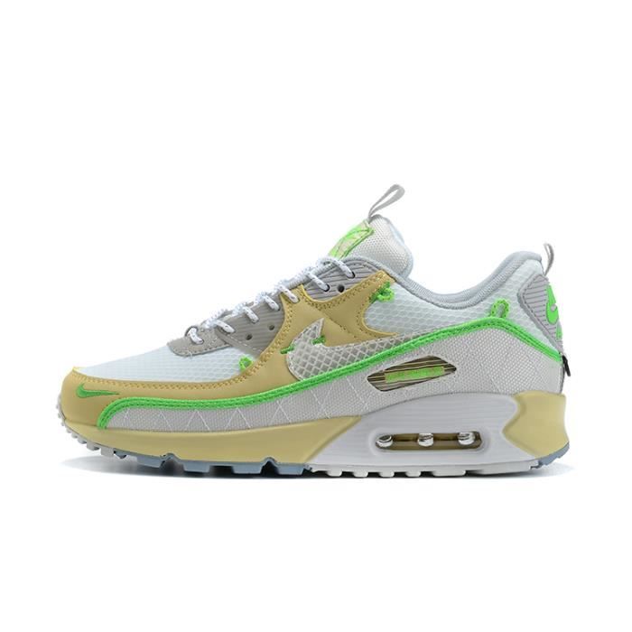 basket nike femme moutarde
