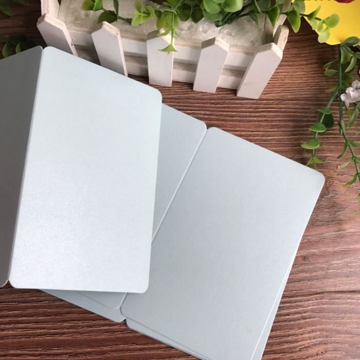 FSSTUD 200 Cartes Vierges Pour Boucles D'Oreilles - 5x5cm - Blanches - Avec Perçage