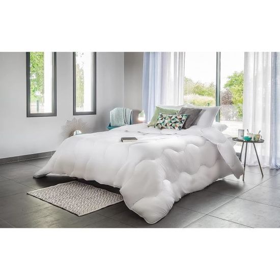 Couette Blanrêve Aerelle Blue - Ultra Douce 240x220 Cm, Éco-Responsable, Fabriquée En France