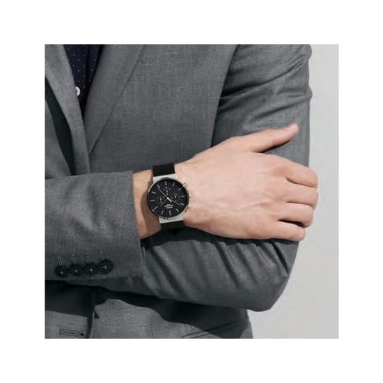 Lorus Montres Noir Homme RT381GX9 43mm Achat vente montre Homme Adulte Noir Cuir Cdiscount