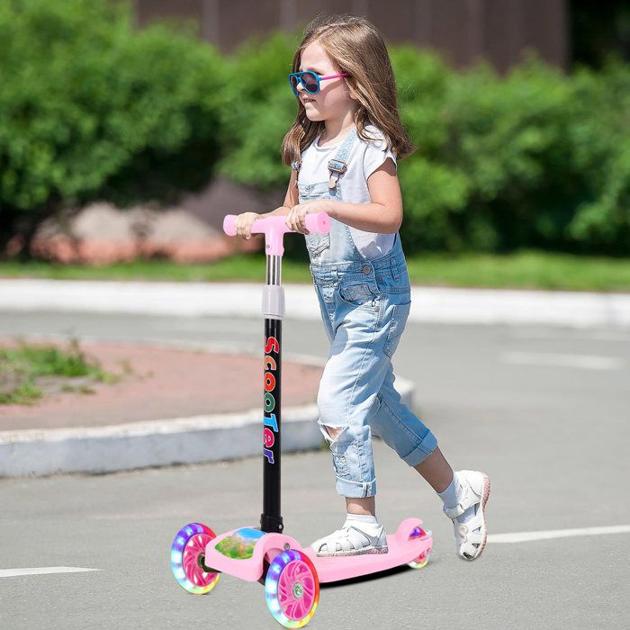 Achat / Vente COSTWAY Trottinette Pliable pour Enfants 2 Roues Eclairée avec Barre en T 3 Hauteurs Réglables Plateau Antidérapant 100KG Vert