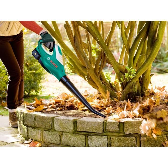 Souffleur De Feuilles Sans Fil Bosch Souffleur Feuilles Sans Fil 18V - UniversalLeafBlower 130 - 130 M³/h - 1.3kg Nettoyage Jardin