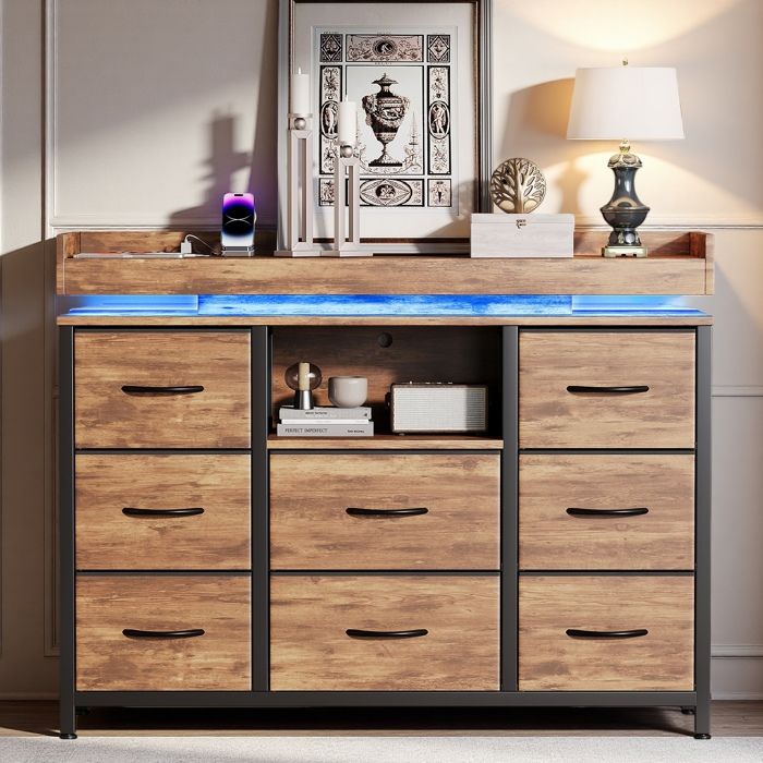 Buffet - URBANLUXE - Buffet haut 108x30x82 cm - 8 tiroirs - LED & USB - Métal & tissu brun