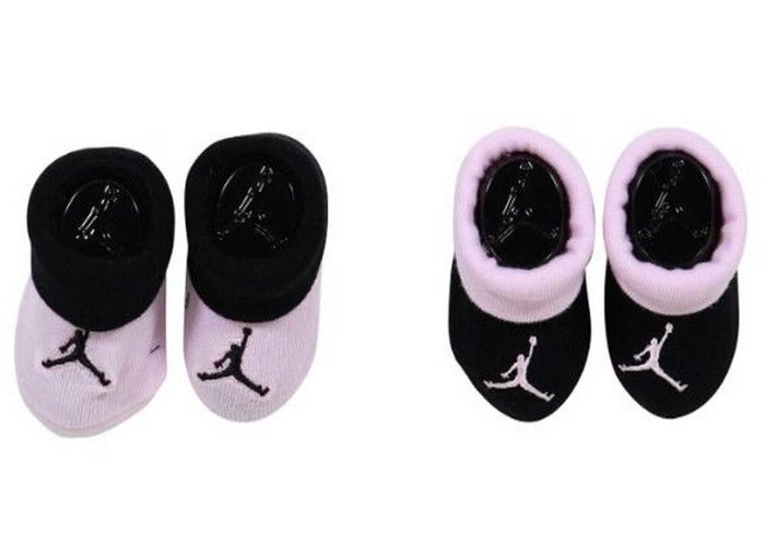 Coffret Cadeau de Naissance Fille Air Jordan 8 Pieces Noir et Rose Ensemble vetements Bodys Bavoirs Bonnets et Chaussons
