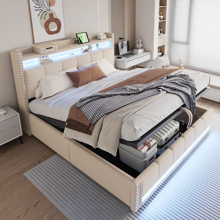 Lit capitonné 180x200 avec coffre hydraulique LED multicolore et prise USB tête de lit avec rangements — Beige