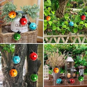 Decorazione da giardino esterna in metallo, arte da cortile con galline