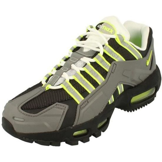 nike air 95 ndstrkt